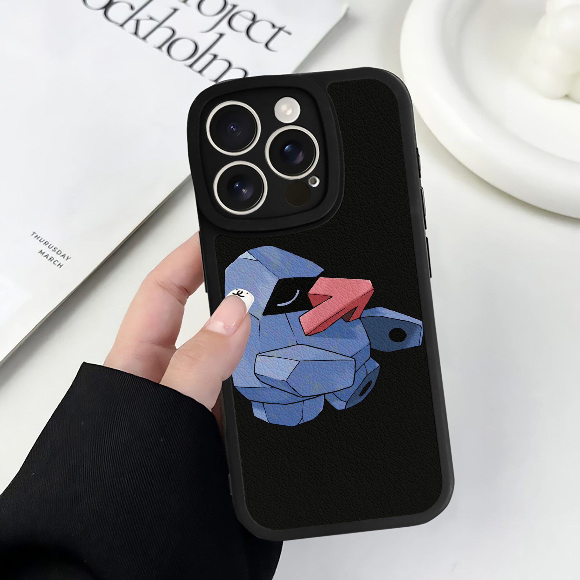 （画像用） ポケットモンスター Pokémon 【iPhone 16シリーズ対応】シリコンスマホケース（レザー調） 材質：シリコン